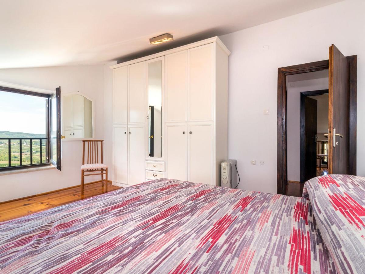 Holiday Home Kusar - Mvn100 By Interhome Motovun Exterior foto